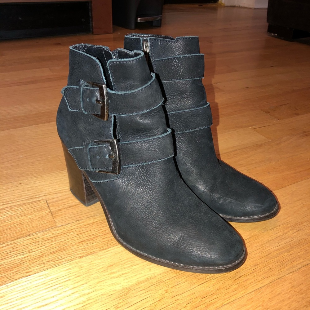 Steve Madden Trevur Black Leather Booties